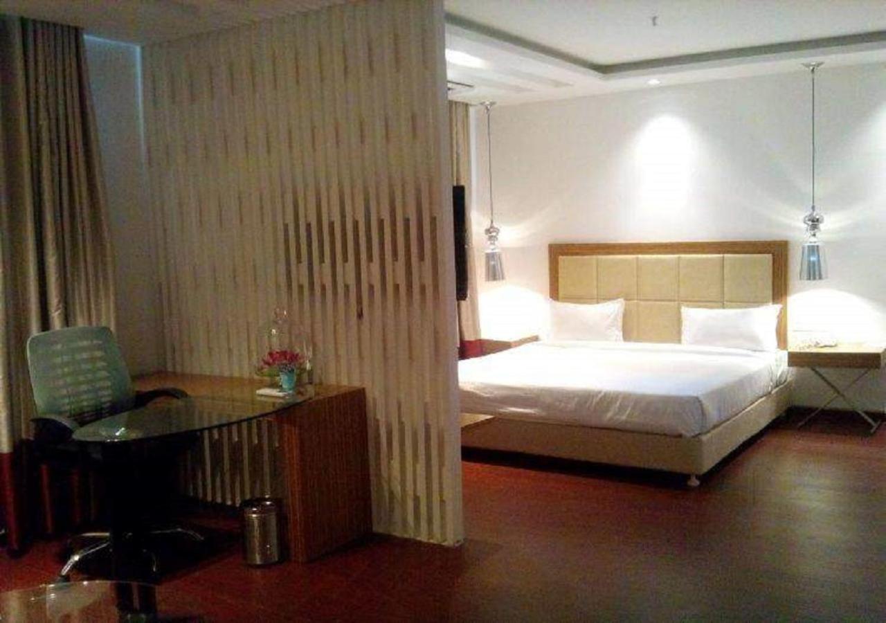 Hotel Amora - Rajnandgaon Raj Nandgaon Exteriér fotografie