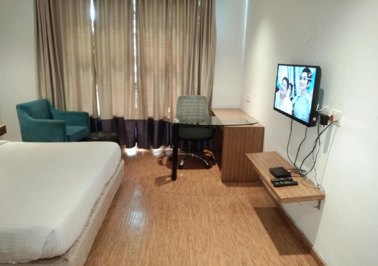 Hotel Amora - Rajnandgaon Raj Nandgaon Exteriér fotografie