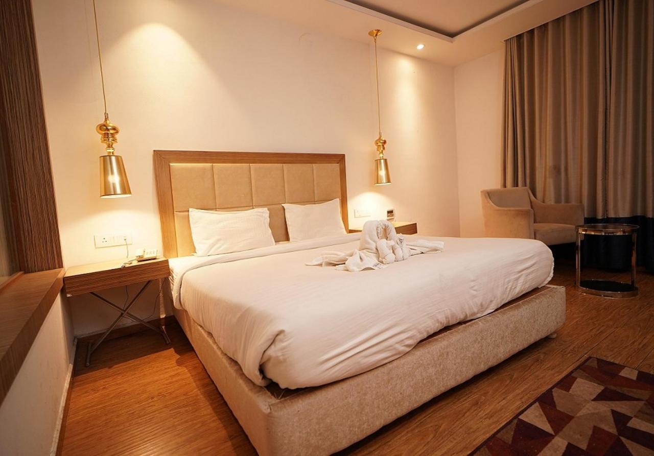 Hotel Amora - Rajnandgaon Raj Nandgaon Exteriér fotografie