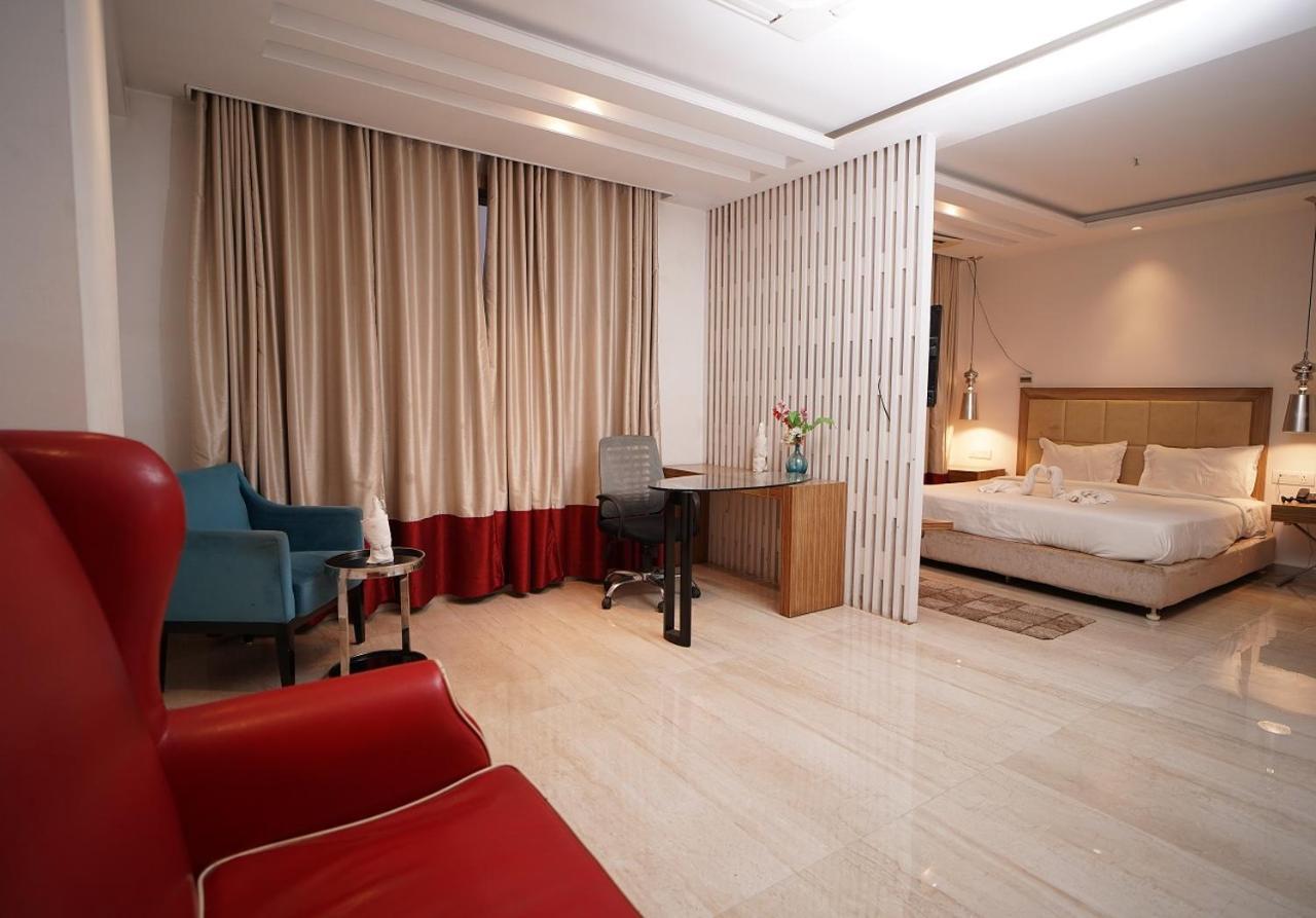 Hotel Amora - Rajnandgaon Raj Nandgaon Exteriér fotografie