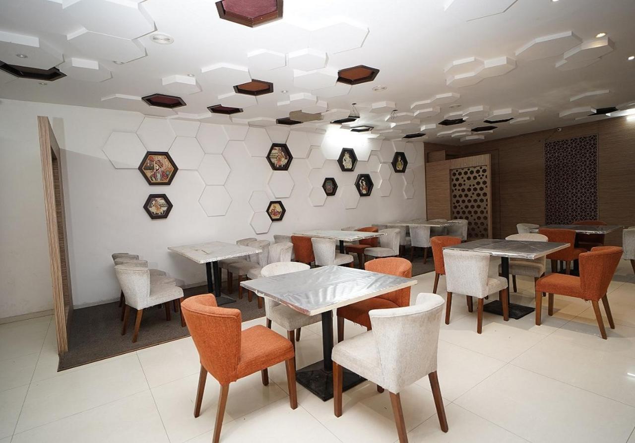 Hotel Amora - Rajnandgaon Raj Nandgaon Exteriér fotografie