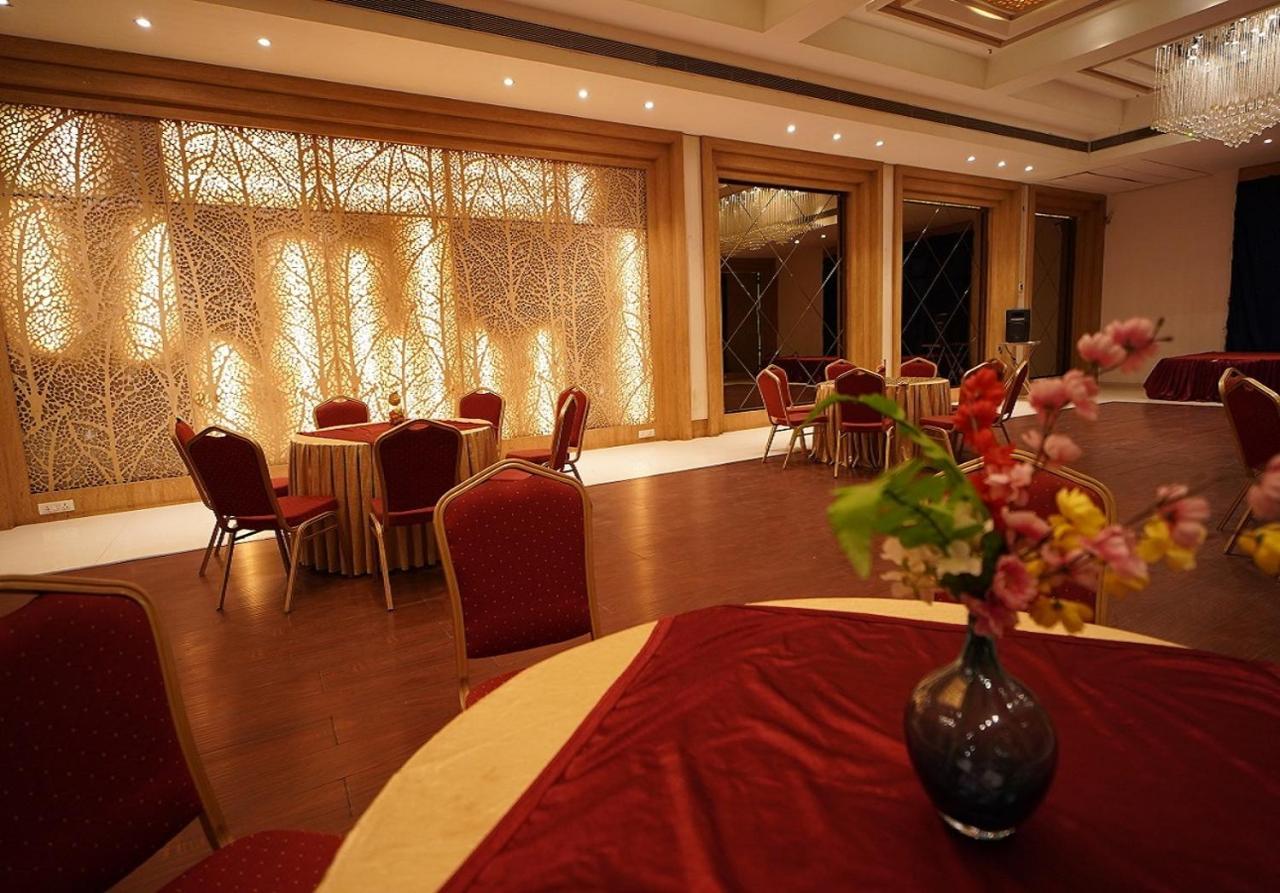 Hotel Amora - Rajnandgaon Raj Nandgaon Exteriér fotografie