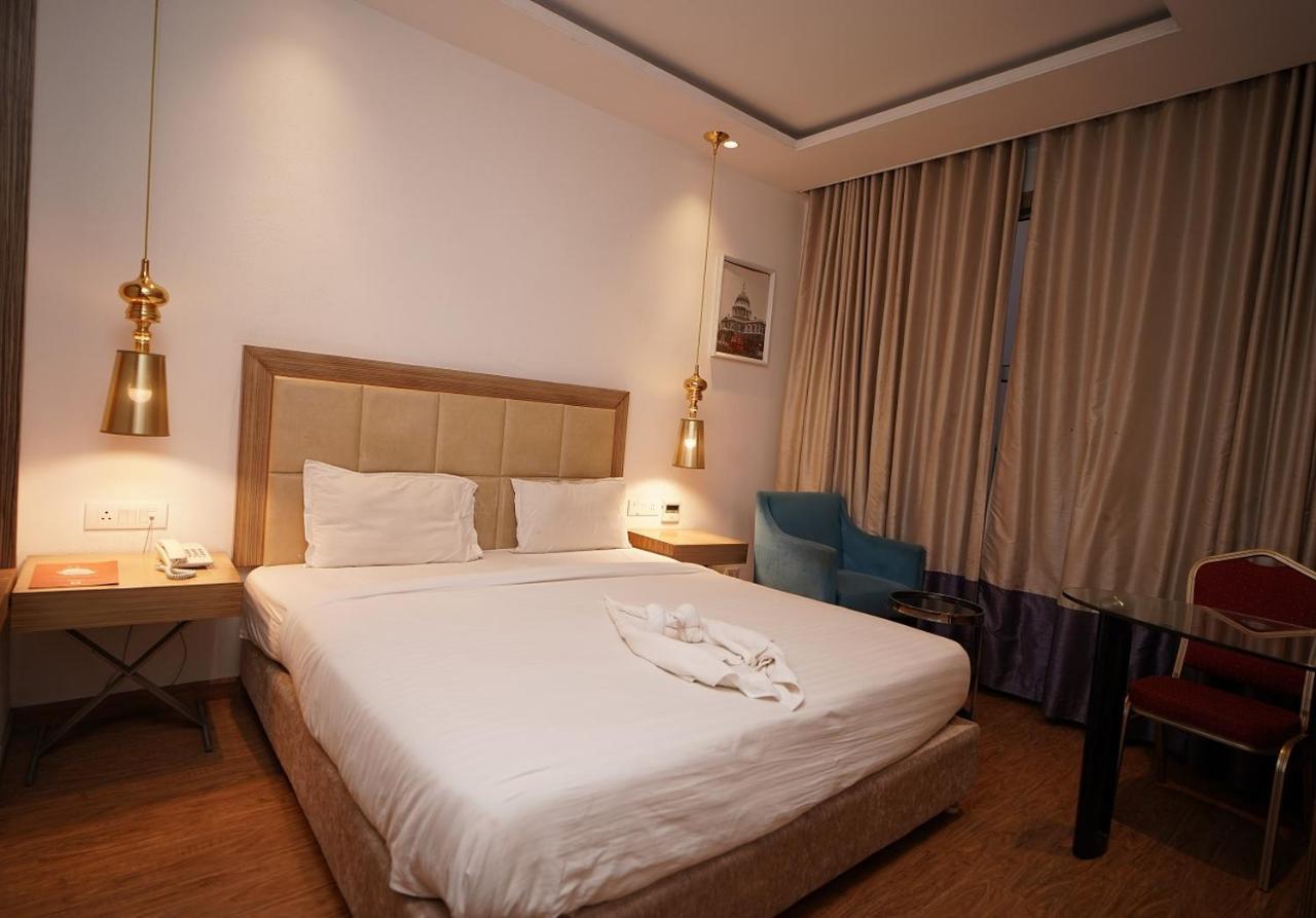 Hotel Amora - Rajnandgaon Raj Nandgaon Exteriér fotografie