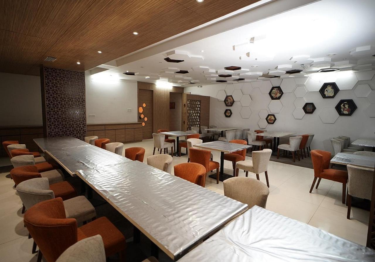 Hotel Amora - Rajnandgaon Raj Nandgaon Exteriér fotografie